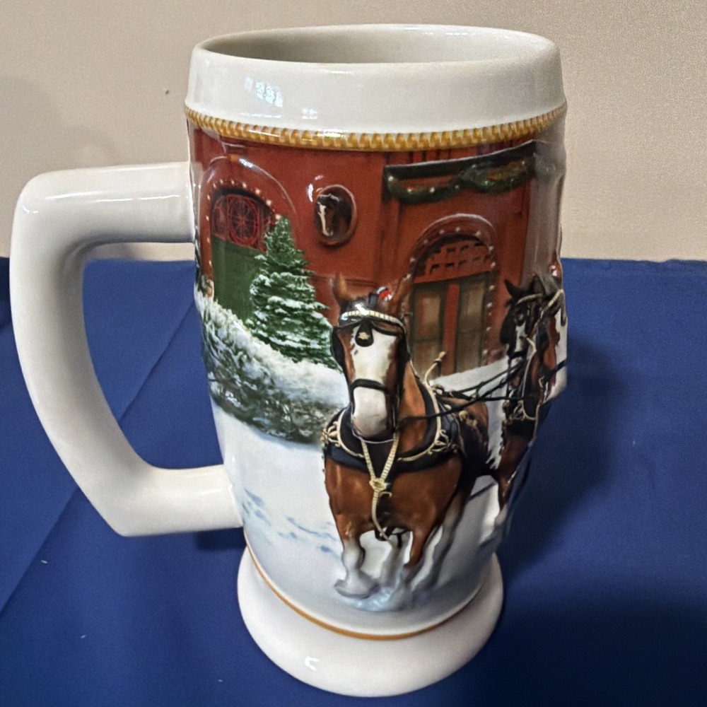 2006 Budweiser Holiday Beer Stein "Sunset at the Stables" Clydesdales C5670 Mug
